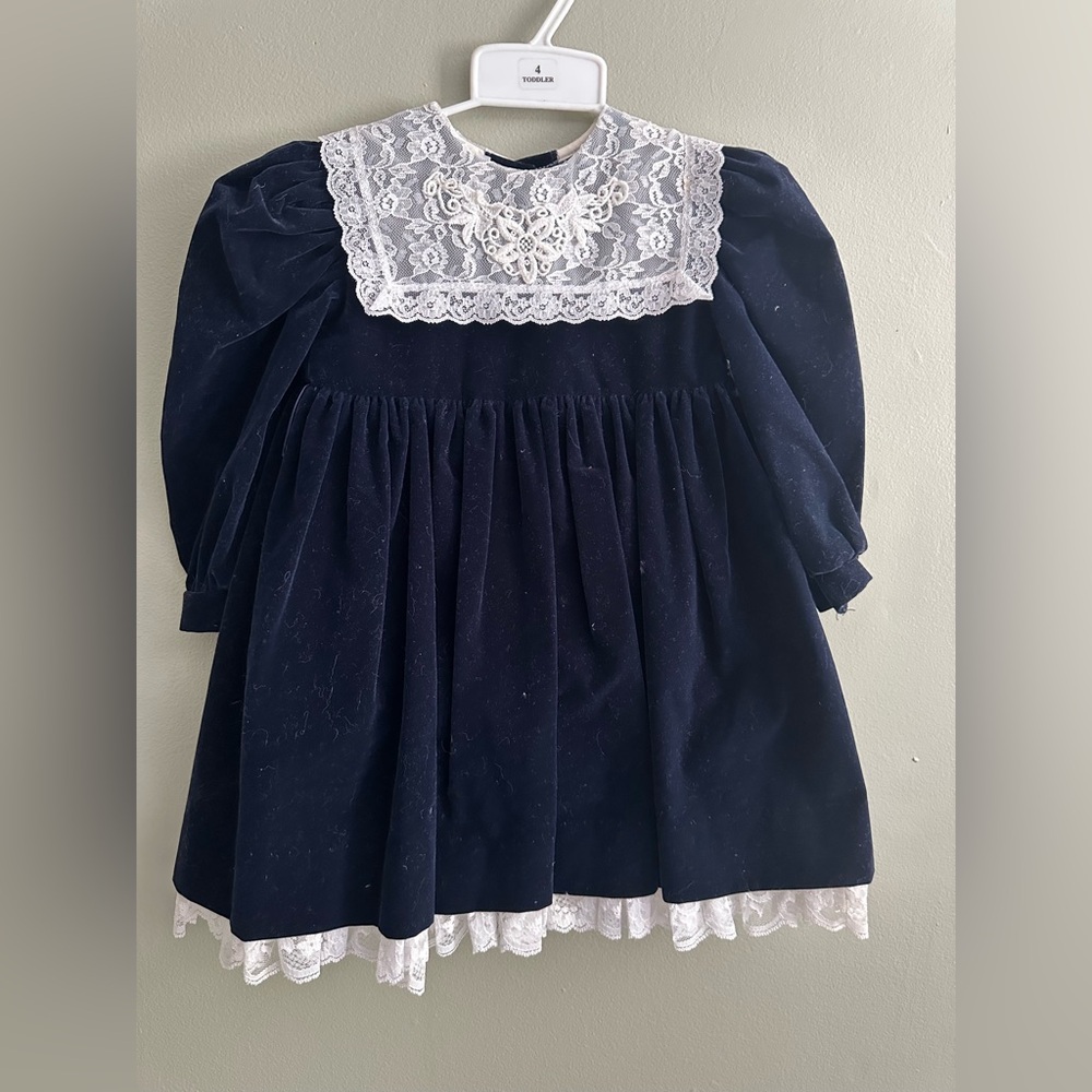 Memories By Jo Lene Lace and Velvet Dress 3T